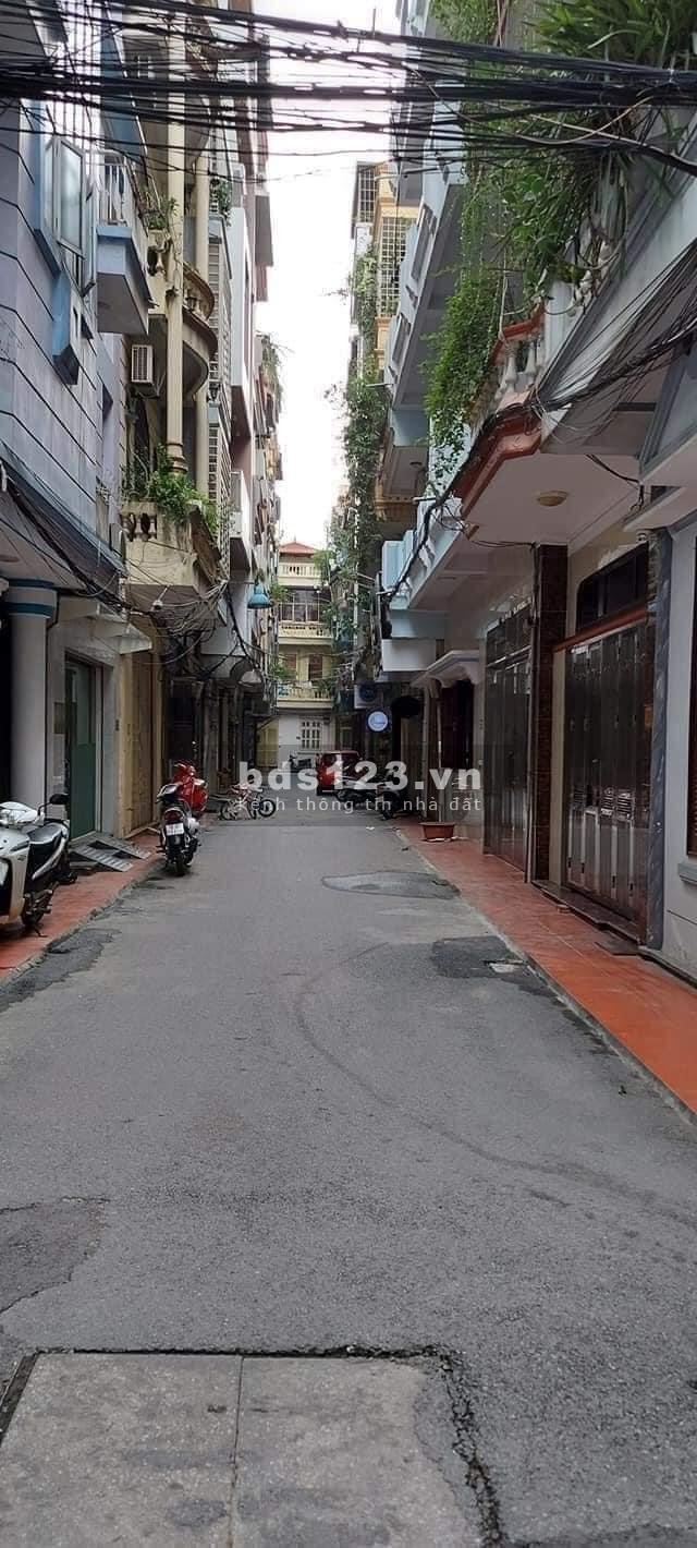Bán nhà nguyên căn kiến trúc đẹp, Quận Hà Đông, ba gác tránh, dt 62m giá 5 tỷ hơn