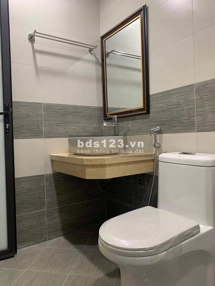 Nhà Siêu rẻ phố Vũ Tông Phan, Thanh Xuân dt 43m2, 5 tầng, mặt tiền 4m giá bán 3tỷ1