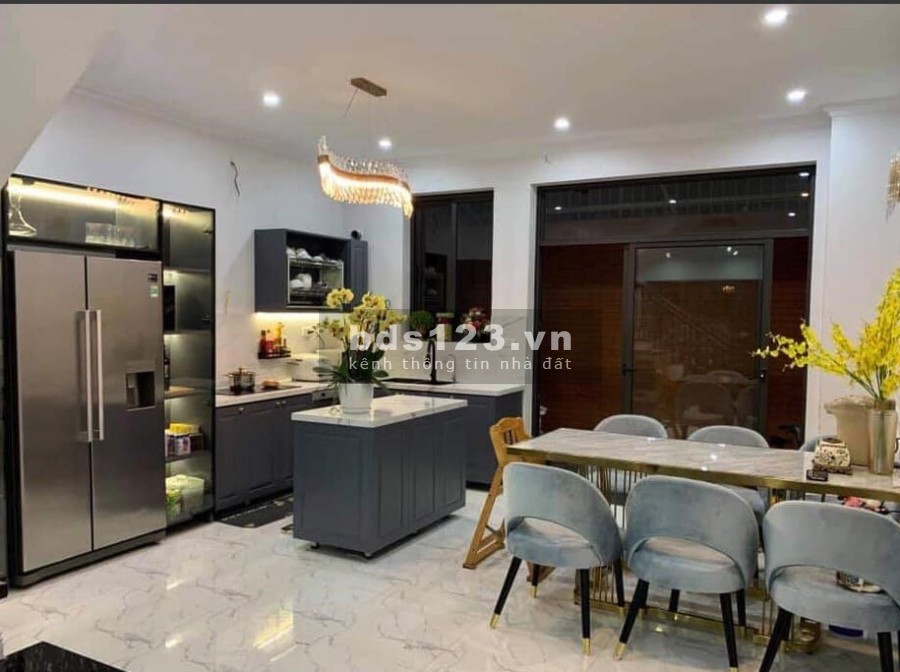 Bán Liền Kề Văn Quán - Hà Đông, đúc 5 tầng, vỉa hè rộng giá bán 9 tỷ thương lượng