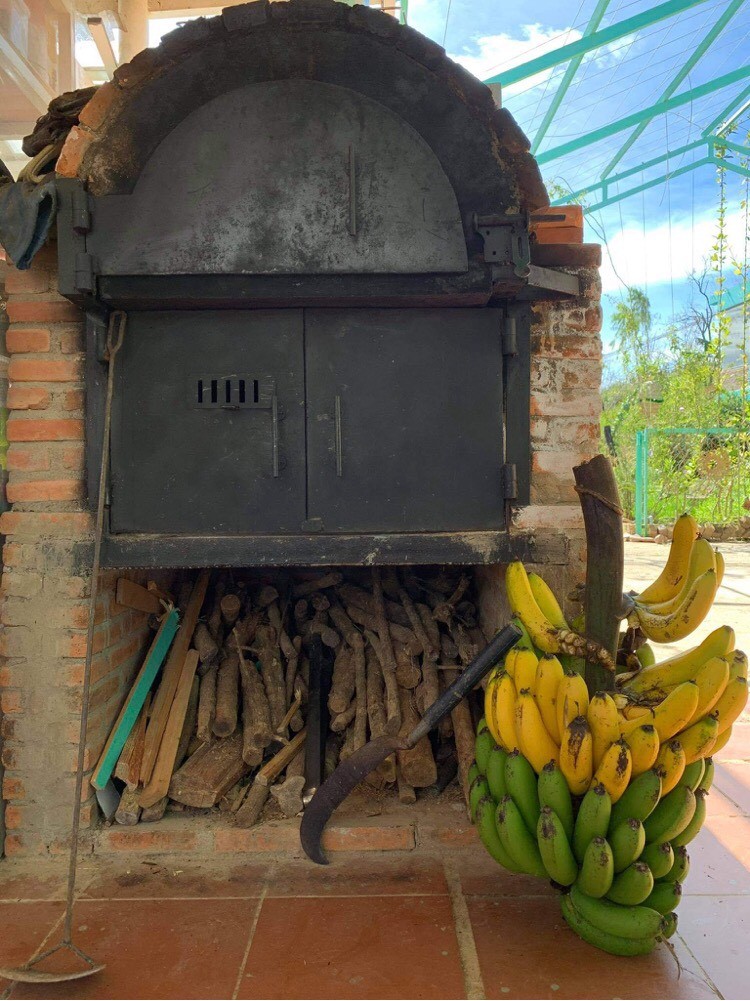 Bán khu nghỉ dưỡng gần 2000m2 gồm nhà gỗ, hồ cá Koi và vườn rau cực yên bình đậm chất làng quê