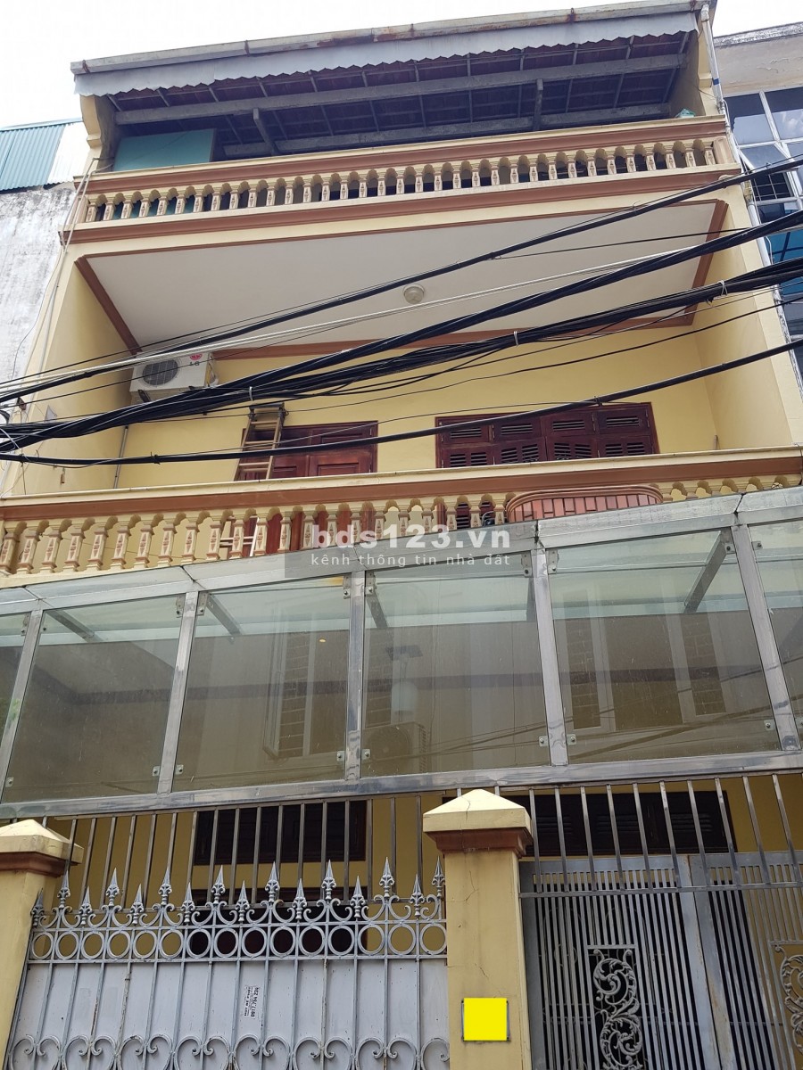 Bán nhà 3 tầng cũ tại Nguyễn Văn Cừ, Quận Long Biên, 2 mặt ngõ, ô tô tránh, giá bán 8 tỷ