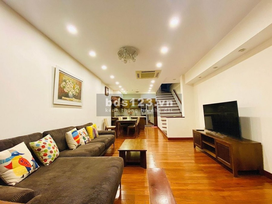 Cực hiếm nhà Hoàng Cầu Đống Đa, dt 35m2, 5 tầng, nhà mới…