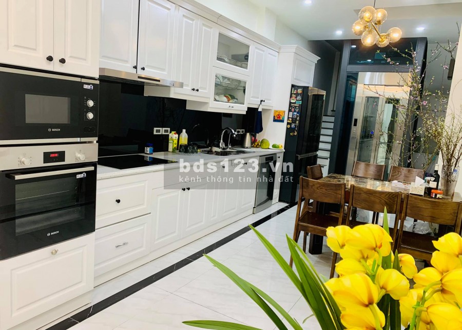 Bán nhà Đặng Tiến Đông, nhà nguyên căn đẹp, diện tích sử dụng 48m2, giá bán 7,8 tỷ
