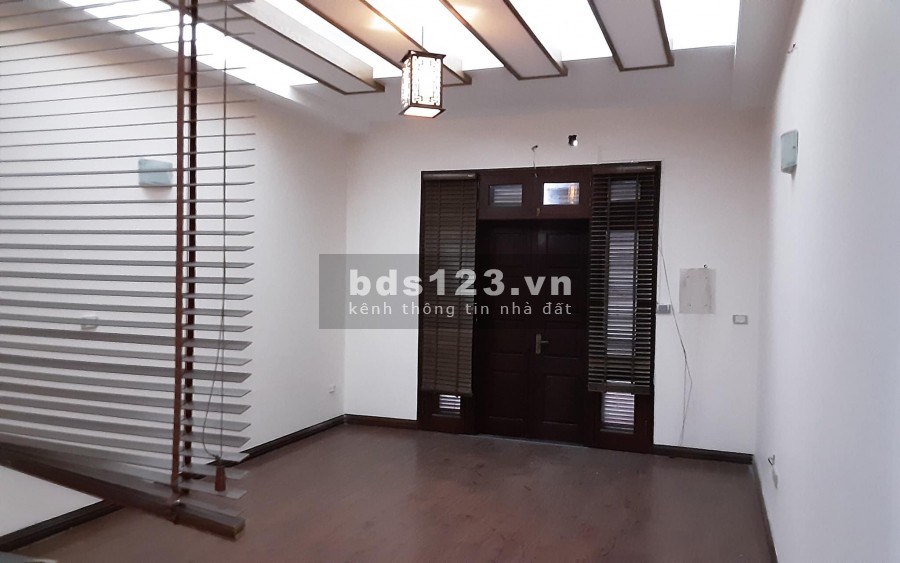 Bán nhà phố khu Vip đường Nguyễn Thị Định dt 75m2 giá bán 16tỷ8 kinh doanh đỉnh