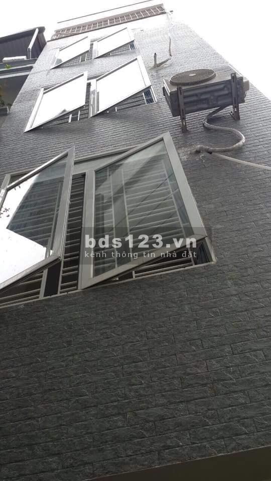 Chủ cần bán nhà Văn La Quận Hà Đông, dt 32m2, 5 tầng đúc, lô góc giá nhỉnh 3 tỷ, lhcc