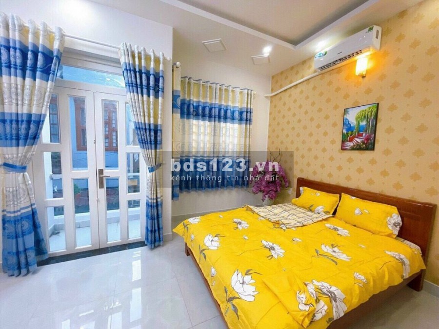Bán gấp nhà Tô Hiến Thành Quận 10, diện tích sử dụng 70m2 dưới 100 triệu/m2
