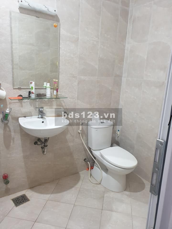 Bán nhà HXH Nguyễn Phúc Chu, Tân Bình rộng 45m2, 2 lầu, 3 PN giá chỉ 4.2 tỷ