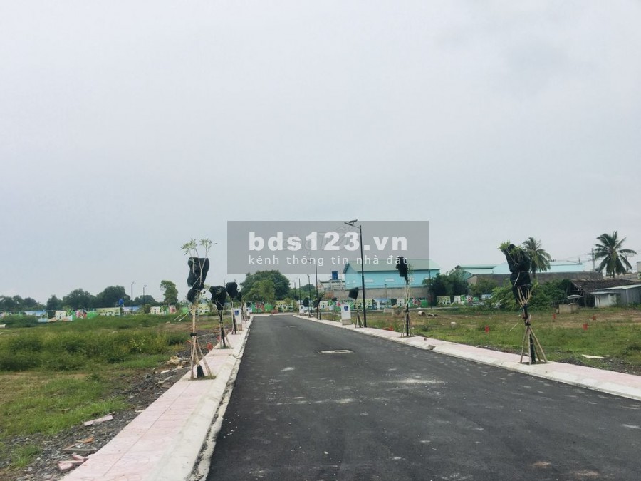 Bán nhanh nền đất Bình Chánh, giấy phép xây dựng đầy đủ, sổ hồng riêng trao tay