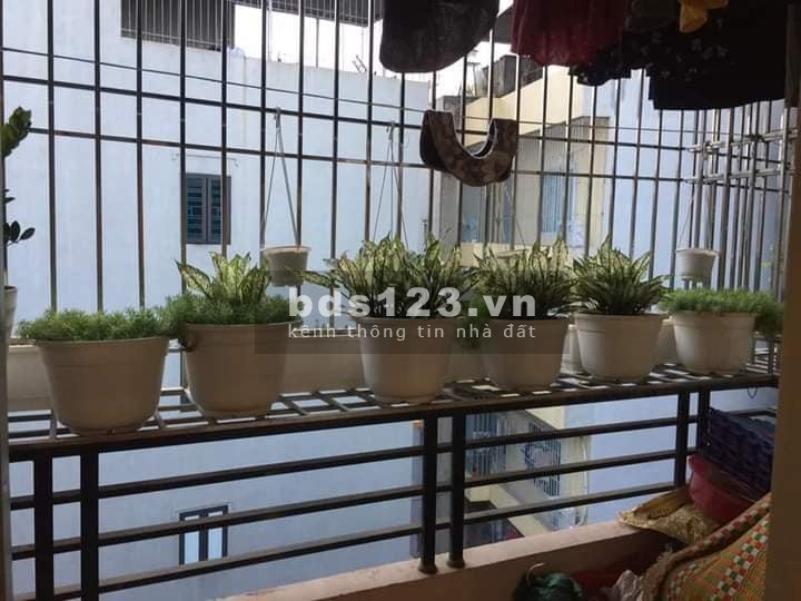 Nhỉnh 2 tỷ có nhà Định Công Thượng, hàng hiếm xót lại view thoáng mát, giá bán 2.3 tỷ