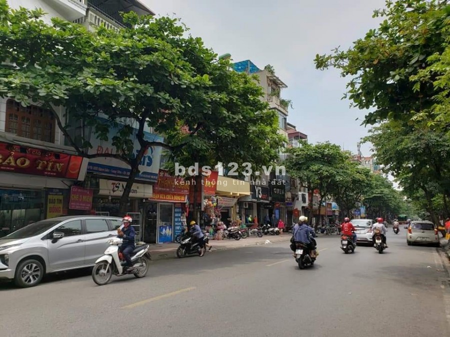 Bán nhà nguyên căn mặt Phố Nguyễn Sơn Long Biên, liên hệ 0984662288, giá 14 tỷ