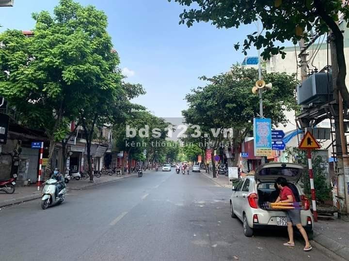 Bán nhà nguyên căn mặt Phố Nguyễn Sơn Long Biên, liên hệ 0984662288, giá 14 tỷ