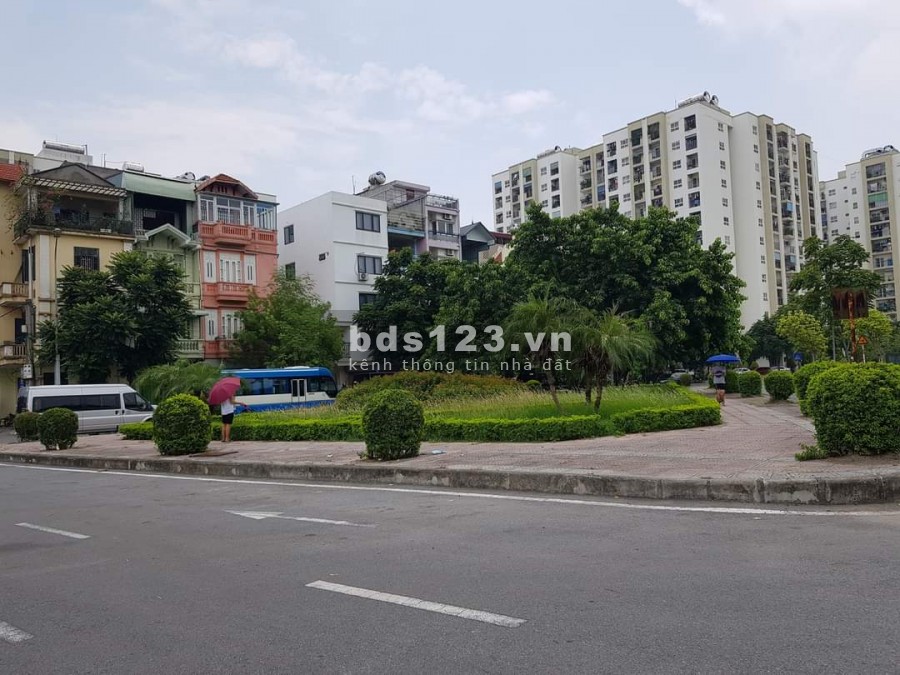 Cần bán gấp nhà 80m2, 3 tầng, mặt tiền 6.6m, Nguyễn Văn Cừ, giá rẻ nhất khu vực giá 7 tỷ