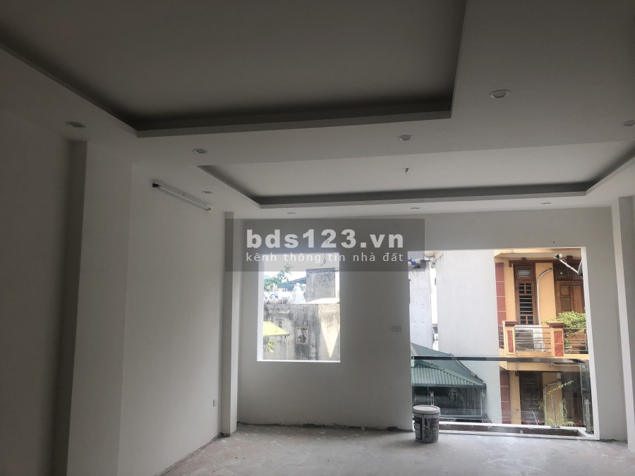 Trung tâm Quận Hoàng Mai, bán nhà mới dt 72m2, thang máy ô tô đỗ cửa giá nhỉnh 10 tỷ