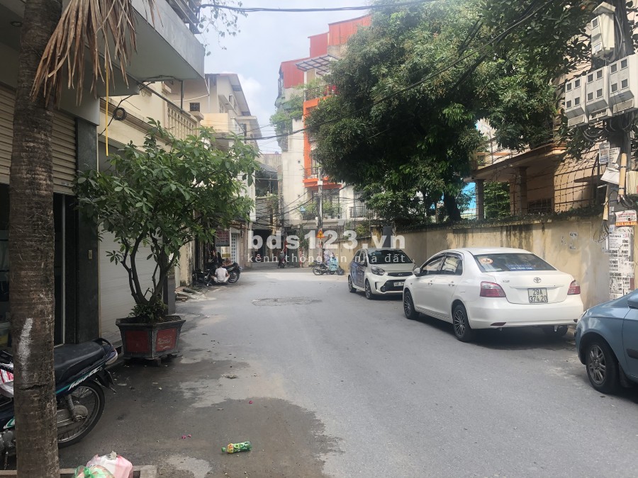 Trung tâm Quận Hoàng Mai, bán nhà mới dt 72m2, thang máy ô tô đỗ cửa giá nhỉnh 10 tỷ