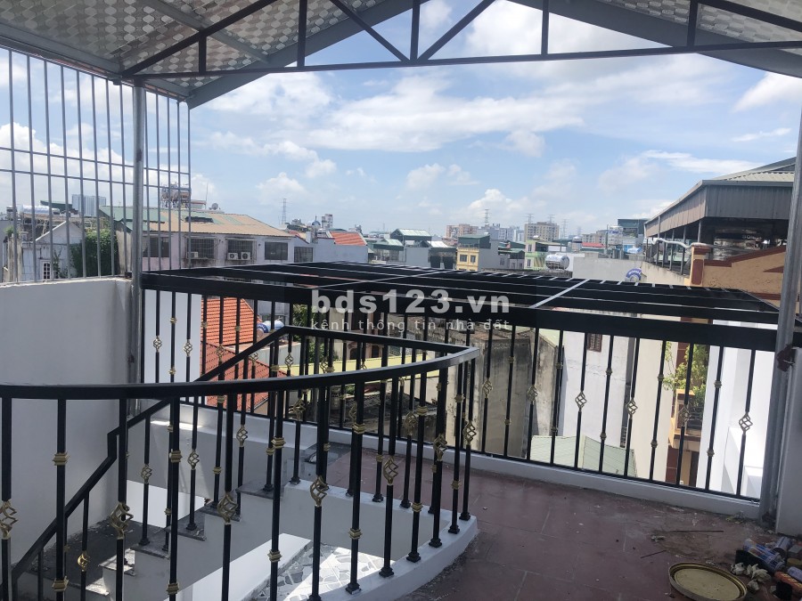 Trung tâm Quận Hoàng Mai, bán nhà mới dt 72m2, thang máy ô tô đỗ cửa giá nhỉnh 10 tỷ