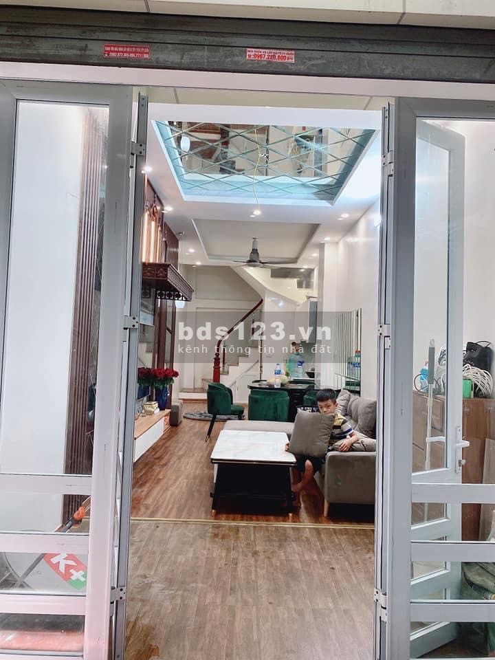 Bán nhà Yên Hòa, Cầu Giấy 5 tầng, dt 31m2 SĐCC đầy đủ công năng tiện ích gần trường chợ