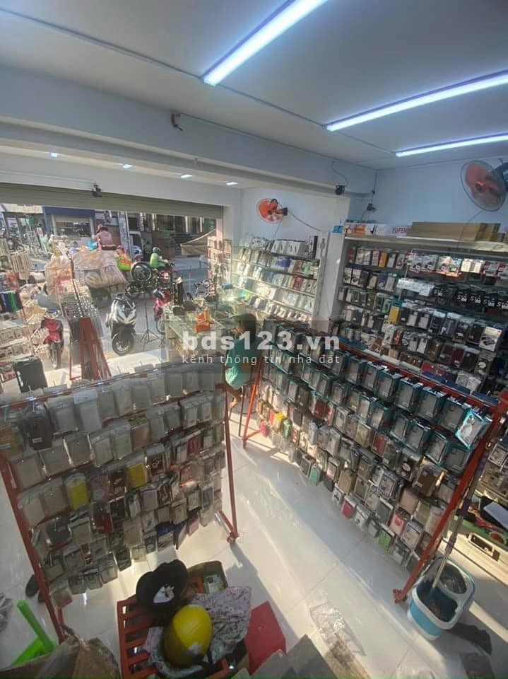 Nhà nguyên căn vị trí đắc địa, kinh doanh sầm uất, thu nhập khủng, đường Huỳnh Tấn Phát