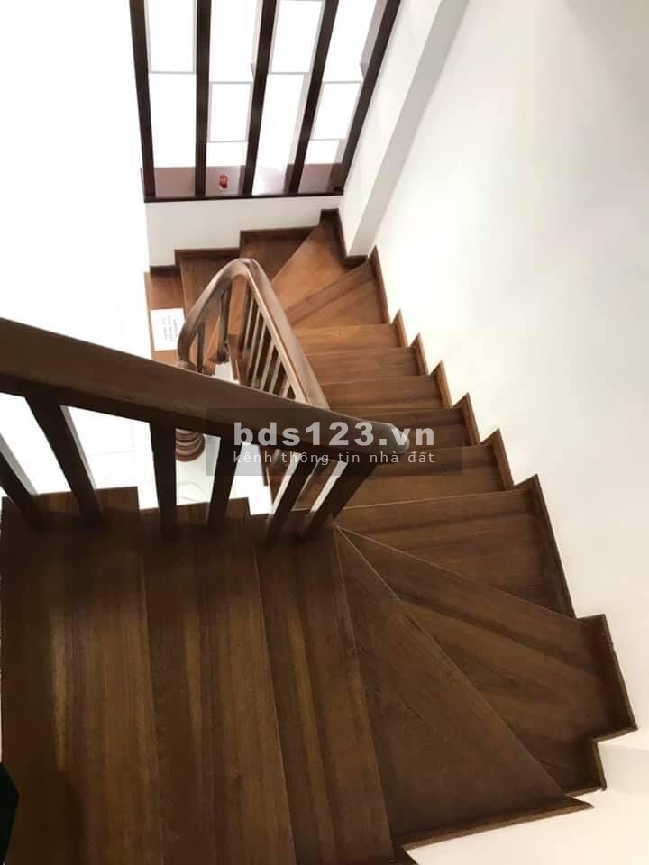 Cần bán nhà Trần Bình, Cầu Giấy, nhà thiết kế siêu đẹp, diện tích 56m2, giá 4 tỷ hơn