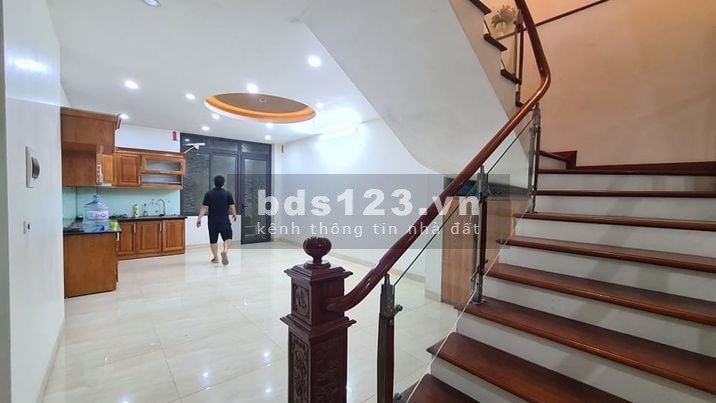 Bán nhà khu đô thị Văn Phú Hà Đông, View vườn hoa, diện tích sử dụng 99m2, giá bán 9 tỷ