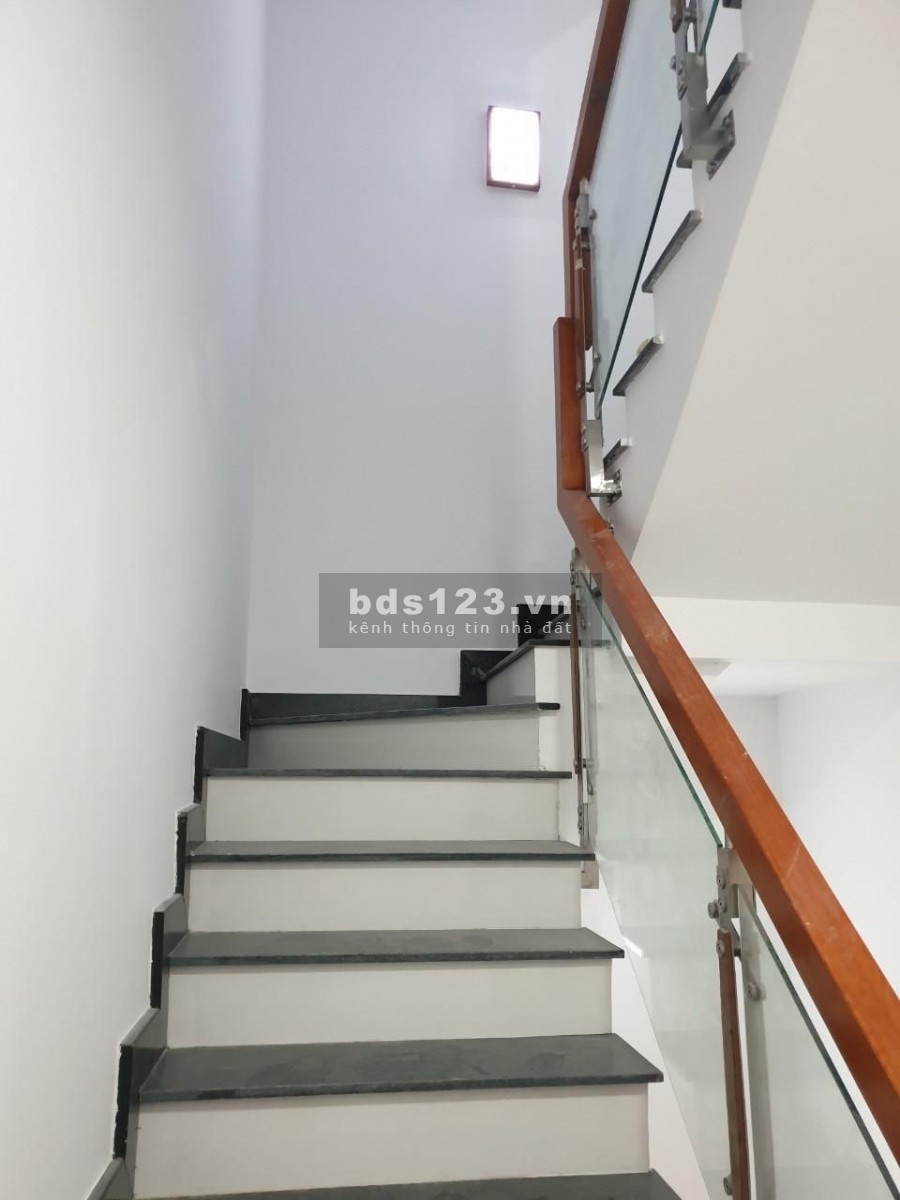 Nhà Gò Vấp Phan Huy ích 5 tầng, dt 55m2, giá 100 triệu/m2, cơ hội đầu tư lợi ngay