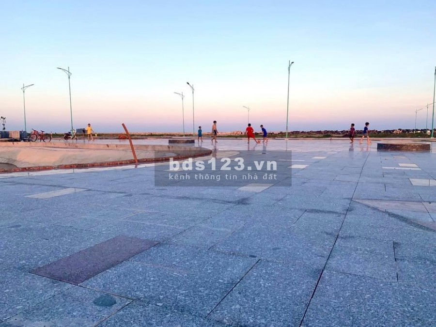 Bán đất ven biển thị xã Lagi tỉnh Bình Thuận, giá 35 triệu/m2 có đầy đủ tiện ích, pháp lí