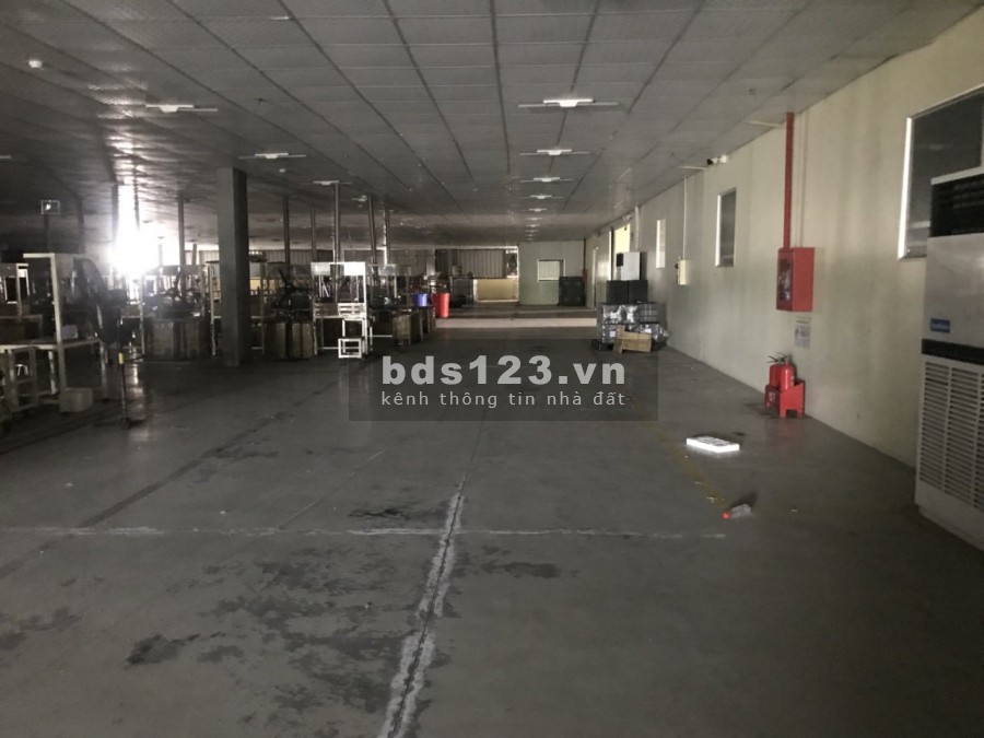 Cho thuê nhà xưởng đẹp, đầy đủ, diện tích 8000m2 khu công nghiệp Đại Đồng, tiện ích đủ