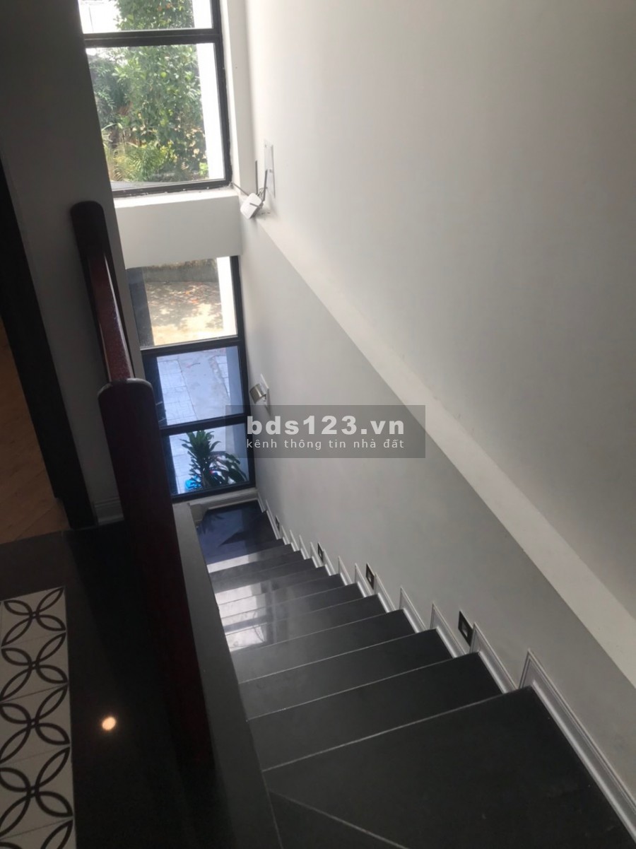 Bán nhà 2 tầng xây mới tại Xóm Vèo Định Trung, Vĩnh Yên liên hệ 0988758886, giá tốt