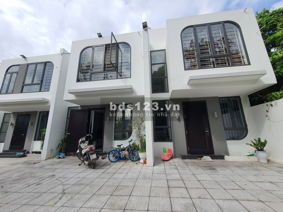 Bán nhà 2 tầng xây mới tại Xóm Vèo Định Trung, Vĩnh Yên liên hệ 0988758886, giá tốt
