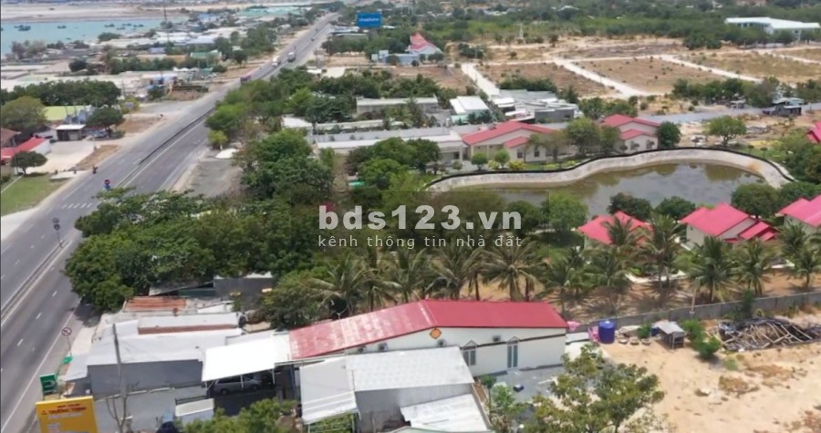 Bán đất nền cảng biển Vĩnh Tân, diện tích sử dụng 120m2 giá 11tr/m2. Liên hệ:0346787517