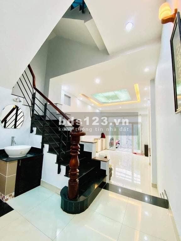 Chủ ngộp bán nhà Lê Trực Quận Bình Thạnh diện tích 72m2 đúc 2 tầng, 3 phòng ngủ