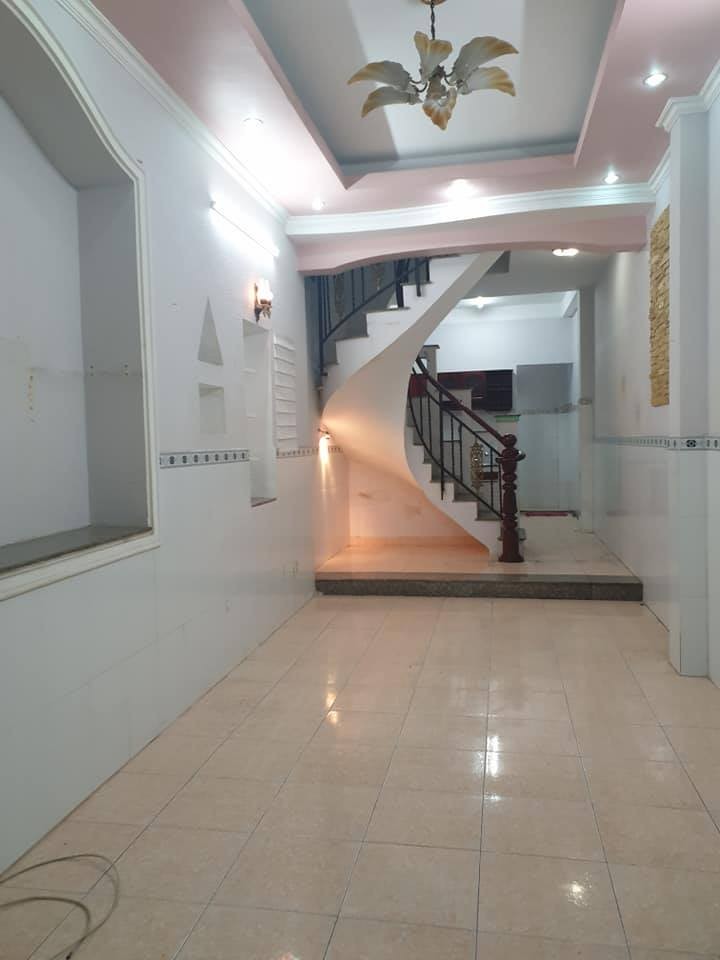 Bán nhà mặt tiền Quận 1 Nguyễn Cư Trinh giá bán 29 tỷ hxh, nở hậu vị trí tuyệt đẹp