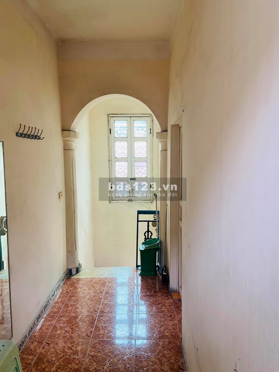 Bán nhà cách 1 nhà ra phố Thiền Quang, Quận Hai Bà Trưng, dt 39m2, giá 3x tỷ, ở ngay