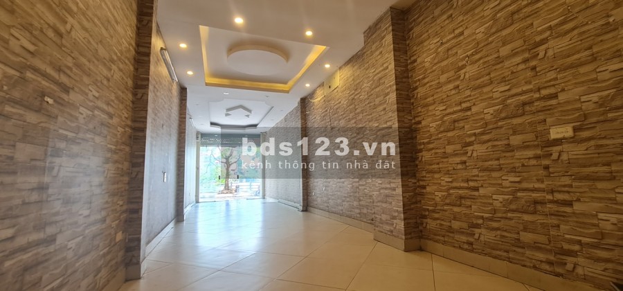 Bán nhà MP Ngọc Lâm Long Biên View hồ, dt 45m, 4 tầng, mt 3.1m, giảm 300tr còn 7.2 tỷ