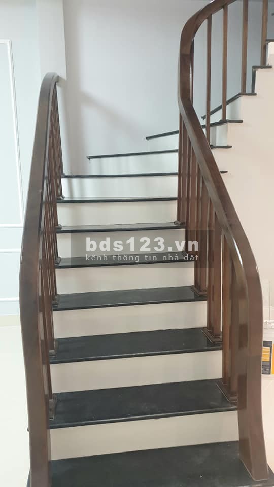 Bán nhà Từ Liêm, dt 48m2, giá 3.2 tỉ, lô góc ngõ thông, ô tô kinh doanh tốt, lh 0986716289