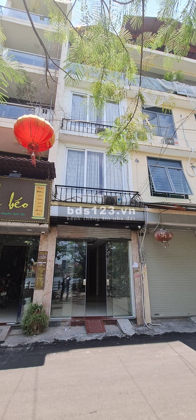 Bán nhà MP Ngọc Lâm Long Biên View hồ, dt 45m, 4 tầng, mt 3.1m, giảm 300tr còn 7.2 tỷ