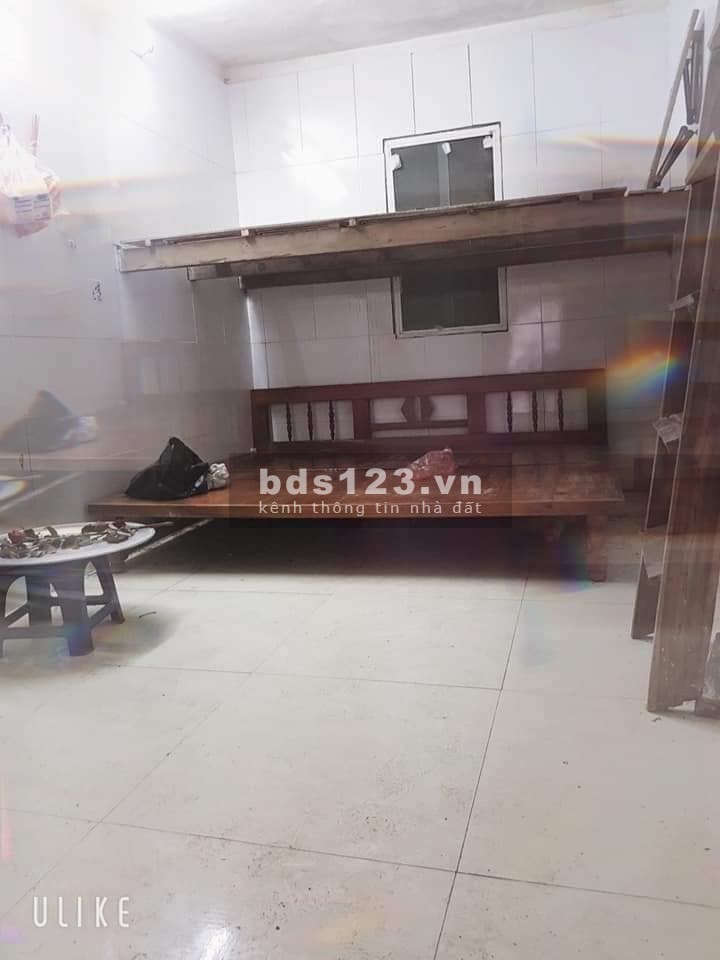 Bán nhà nguyên căn nhỉnh 1 tỷ, có. nhà 2 mặt ngõ phố Đại La Quận Hai Bà Trưng, gần phố