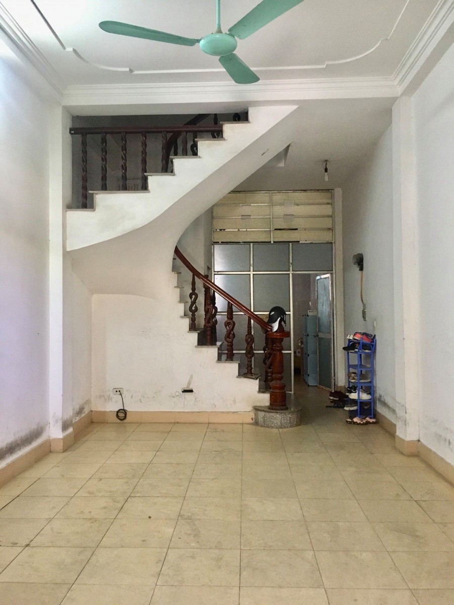 Bán nhà nguyên căn Quận Hà Đông lô góc ô tô vào nhà diện tích 71m2 giá chỉ 3.7x tỷ
