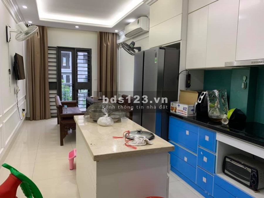 Nhà mặt phố Hoàng Như Tiếp, diện tích 50m2, đúc 5 tầng, kinh doanh, giá bán 12.9 tỷ