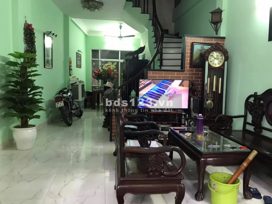 Bán nhà Mễ Trì Thượng 5 tầng diện tích sử dụng 50m2, giá bán 86 triệu/m2, sổ chính chủ