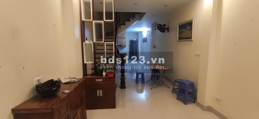 Ngõ phố Kim Giang 5 tầng diện tích sử dụng 45m2 ô tô đỗ cửa giá bán 5.2 tỷ, lh 0918120568