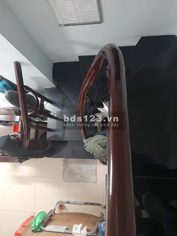 Nhà kiên cố 5 tầng. Đường Cách Mạng Tháng Tám, P.13, Quận 10, giá bán 6,7 tỷ, lhcc