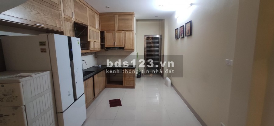 Ngõ phố Kim Giang 5 tầng diện tích sử dụng 45m2 ô tô đỗ cửa giá bán 5.2 tỷ, lh 0918120568