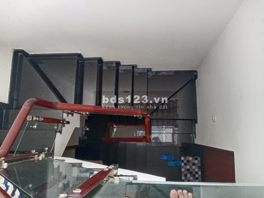 Bán nhà nguyên căn chín chủ, diện tích 4x13.3m, giá bán 4.5…