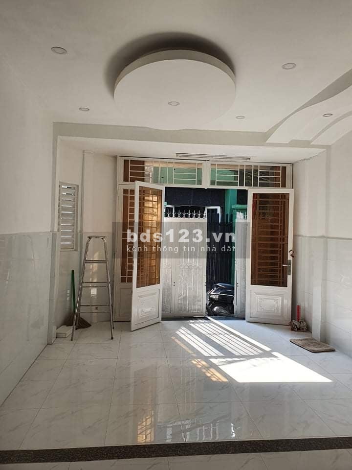 Chỉ nhỉnh hơn 3tỷ4 có ngay căn góc 32m2 hẻm bagác máy , ở ngay