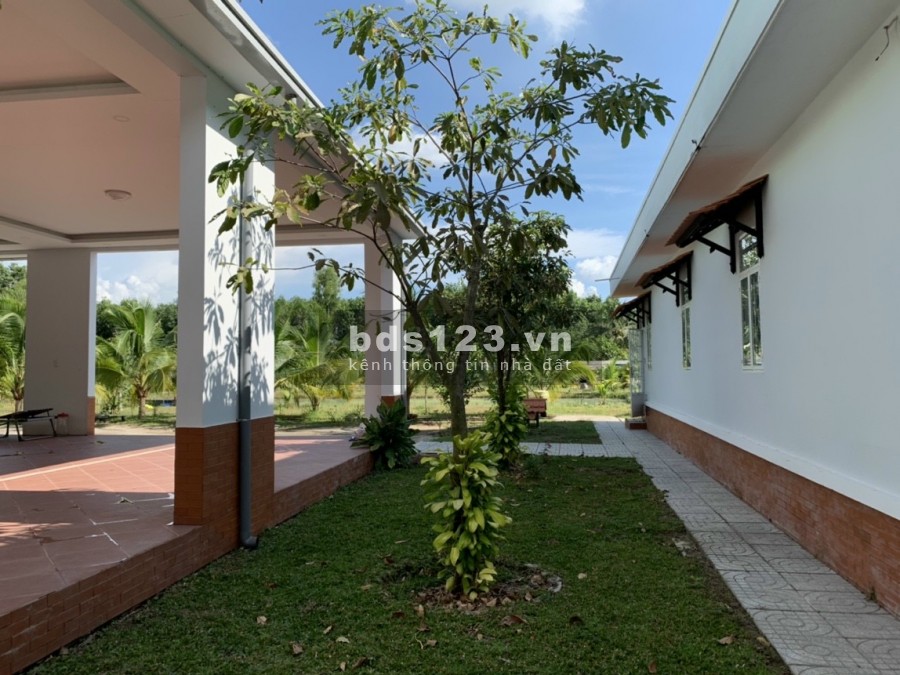Cần bán nhà vườn nghĩ dưỡng xã Trung Lập Hạ 1/ tỉnh lộ 2 diện tích 7000m2