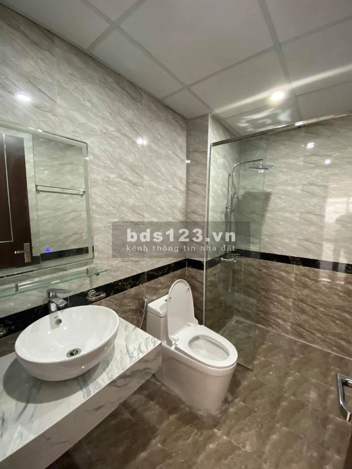 Bán nhà Mỹ Đình, chủ kiến trúc sư tự xây, diện tích 38m2, 5 tầng, giá nhỉnh 3 tỷ, sổ sẵn