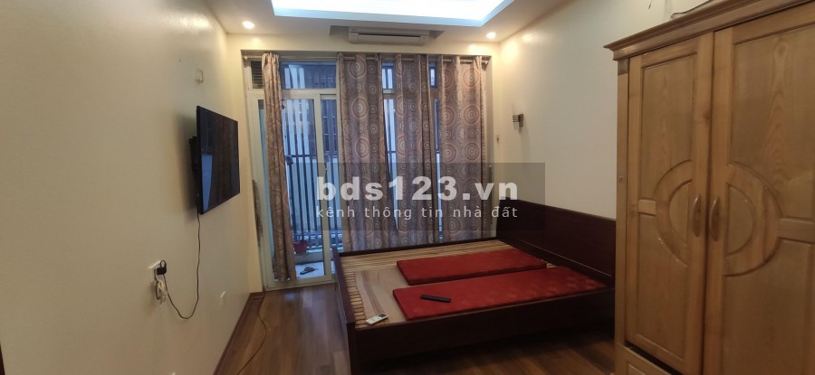 Ngõ phố Kim Giang 5 tầng diện tích sử dụng 45m2 ô tô đỗ cửa giá bán 5.2 tỷ, lh 0918120568