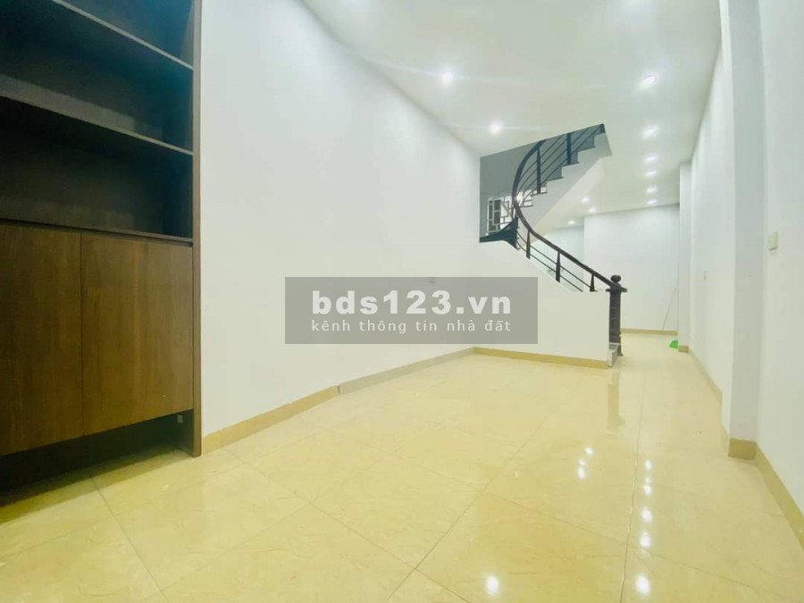 Chuyển công tác- Đa Sỹ nhà mới đẹp, thoáng, tặng nội thất diện tích sử dụng 50m2