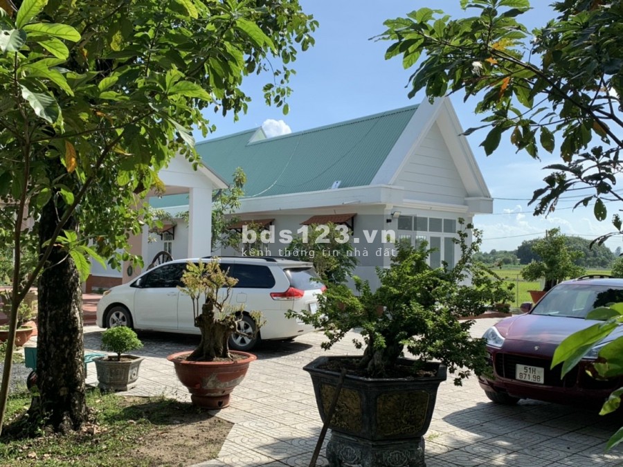 Cần bán nhà vườn nghĩ dưỡng xã Trung Lập Hạ 1/ tỉnh lộ 2 diện tích 7000m2
