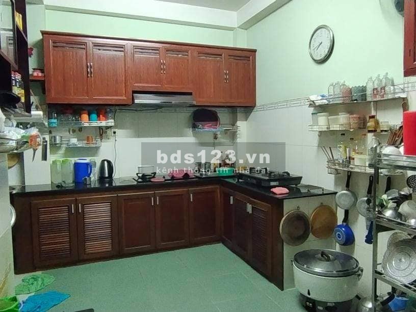 Bán gấp nhà nguyên căn 3 tầng giáp Quận 1, đường Đinh Tiên Hoàng Quận Bình Thạnh